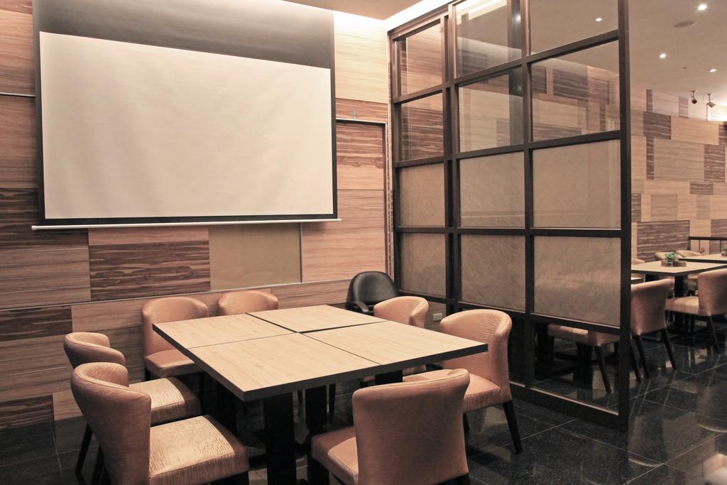 Capital Hotel SongShan Taipeh Exterior foto