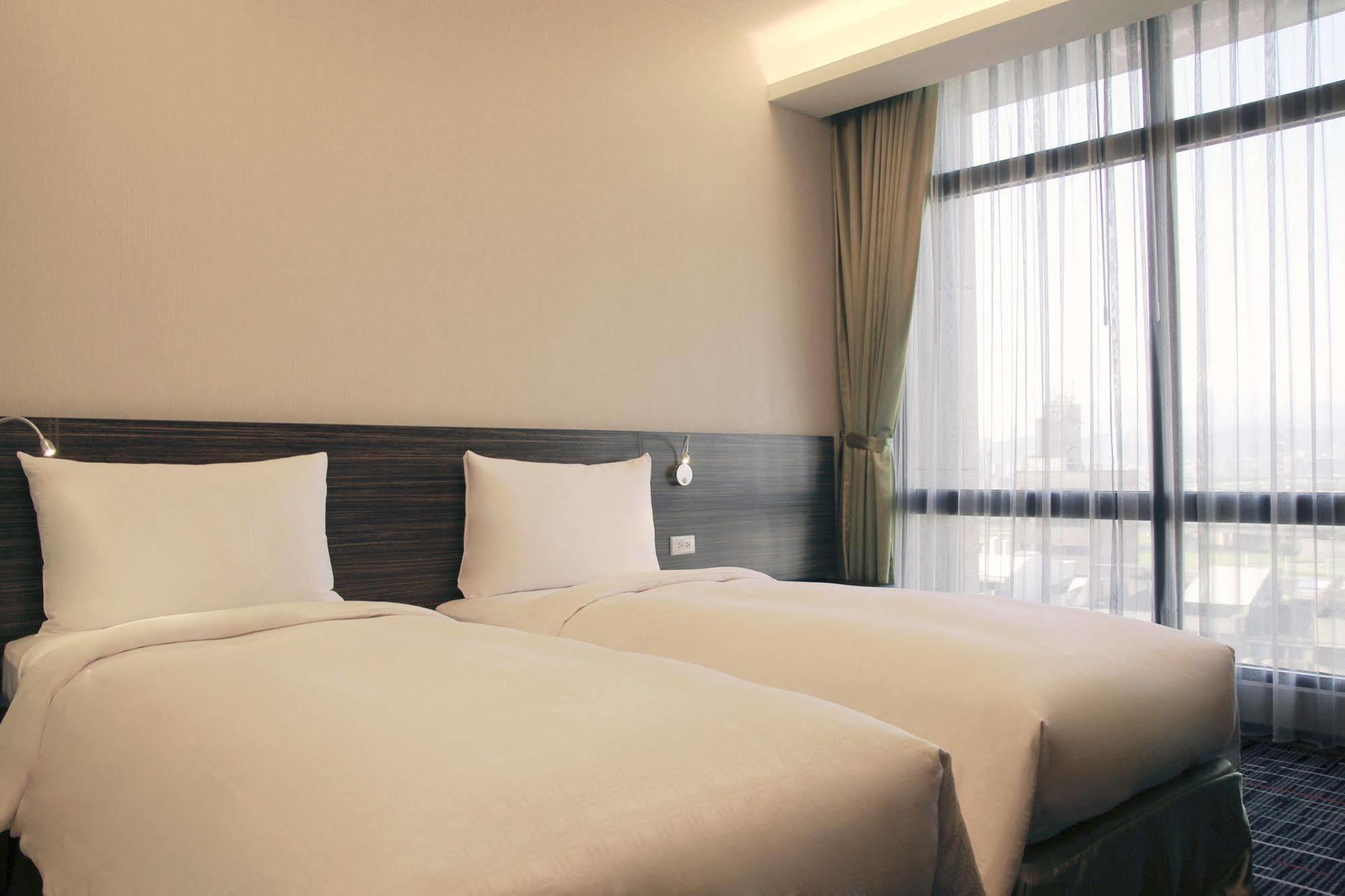Capital Hotel SongShan Taipeh Exterior foto